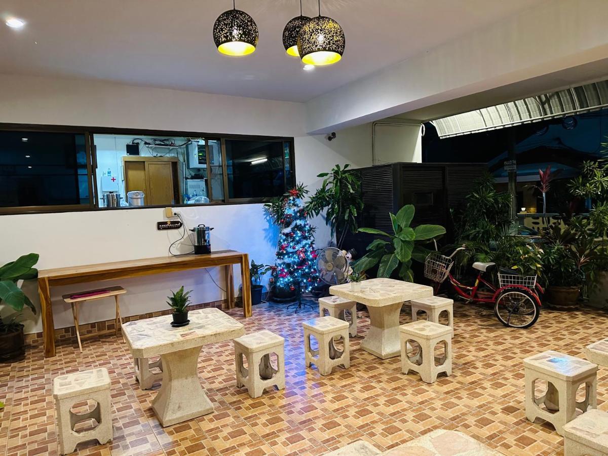 Jj Palace เจเจ พาเลซ Ban Si Than Dış mekan fotoğraf